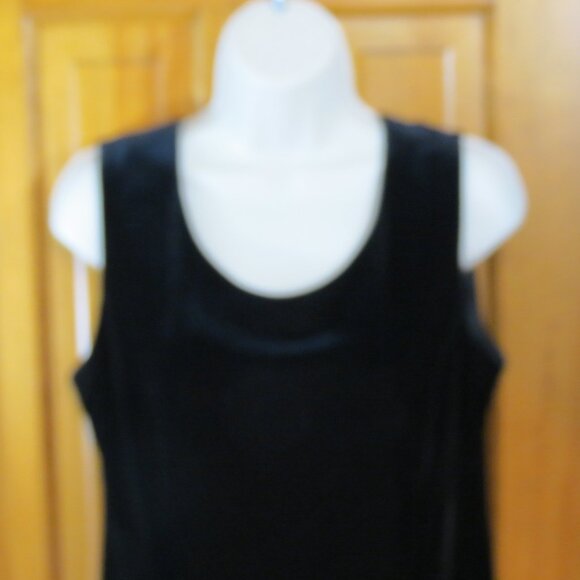 R & M Richards Black Velvet Midi Dress Sleeveless Size 12P - Picture 2 of 7